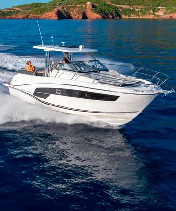 Jeanneau Boats